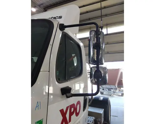 FREIGHTLINER M2 106 MIRROR ASSEMBLY CABDOOR