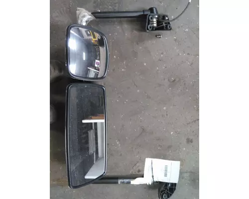 FREIGHTLINER M2 106 MIRROR ASSEMBLY CABDOOR