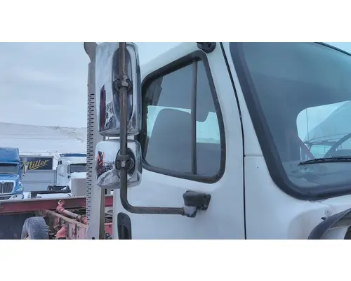 FREIGHTLINER M2 106 MIRROR ASSEMBLY CABDOOR