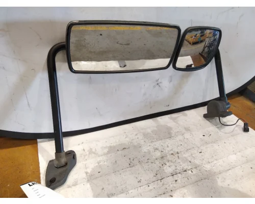 FREIGHTLINER M2 106 MIRROR ASSEMBLY CABDOOR