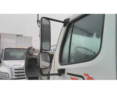 FREIGHTLINER M2 106 MIRROR ASSEMBLY CABDOOR