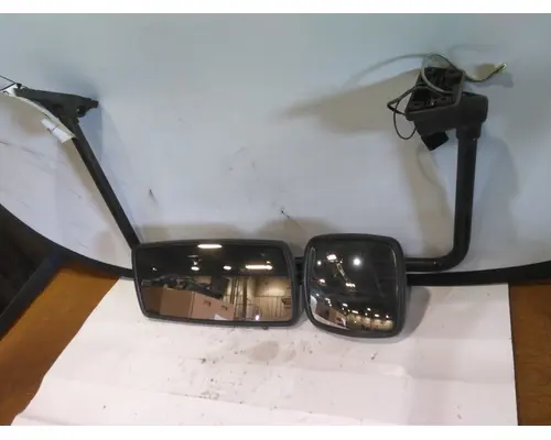 FREIGHTLINER M2 106 MIRROR ASSEMBLY CABDOOR