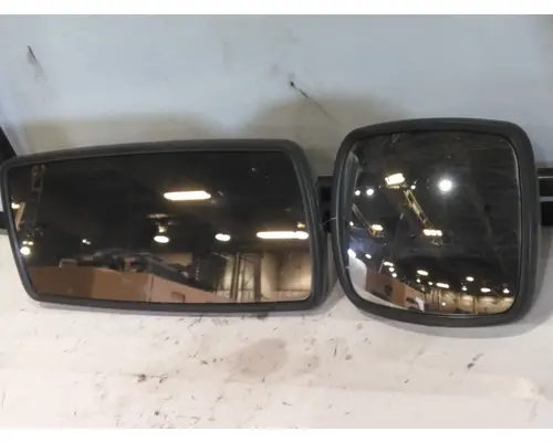 FREIGHTLINER M2 106 MIRROR ASSEMBLY CABDOOR