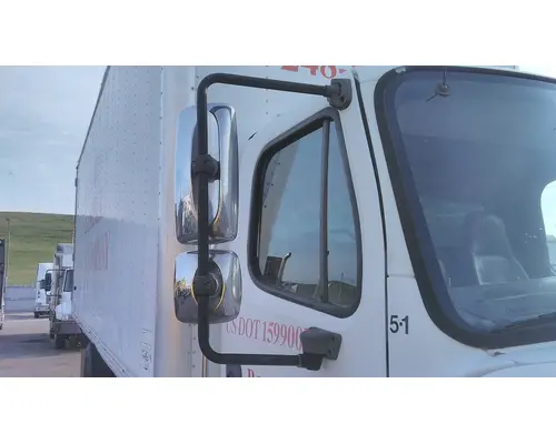 FREIGHTLINER M2 106 MIRROR ASSEMBLY CABDOOR