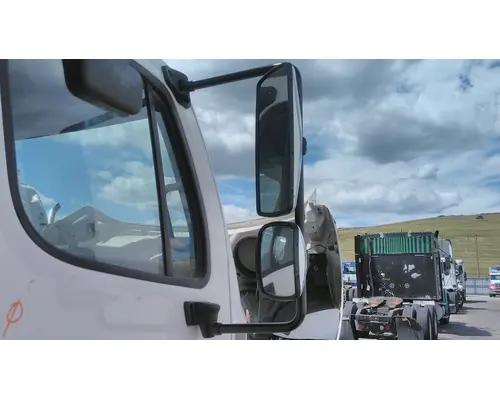 FREIGHTLINER M2 106 MIRROR ASSEMBLY CABDOOR