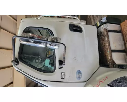 FREIGHTLINER M2 106 Mirror (Side View)