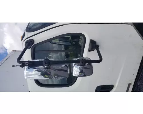 FREIGHTLINER M2 106 Mirror (Side View)