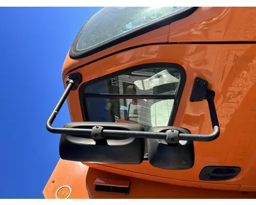 FREIGHTLINER M2 106 Mirror (Side View)