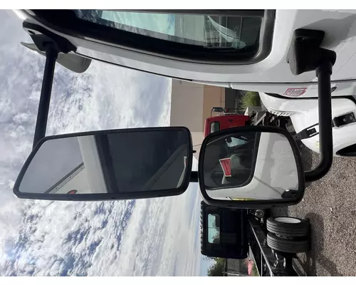 FREIGHTLINER M2 106 Mirror (Side View)