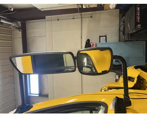 FREIGHTLINER M2 106 Mirror (Side View)