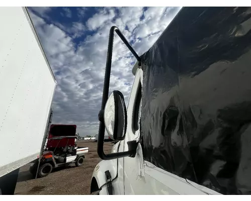 FREIGHTLINER M2 106 Mirror (Side View)