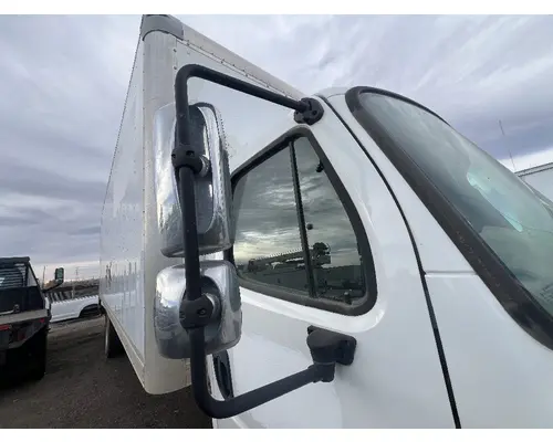 FREIGHTLINER M2 106 Mirror (Side View)