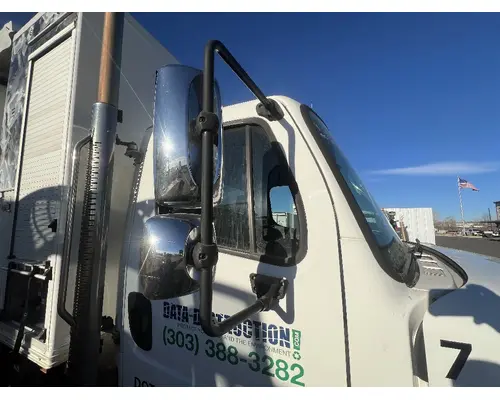 FREIGHTLINER M2 106 Mirror (Side View)