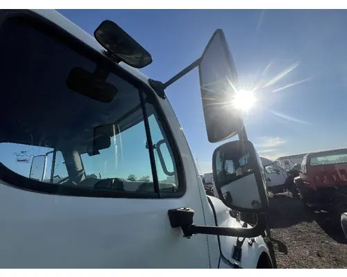 FREIGHTLINER M2 106 Mirror (Side View)