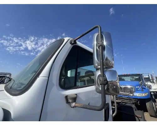 FREIGHTLINER M2 106 Mirror (Side View)