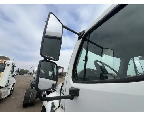 FREIGHTLINER M2 106 Mirror (Side View)