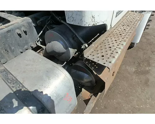 FREIGHTLINER M2 106 Muffler