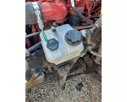 FREIGHTLINER M2 106 POWER STEERING RESERVOIR