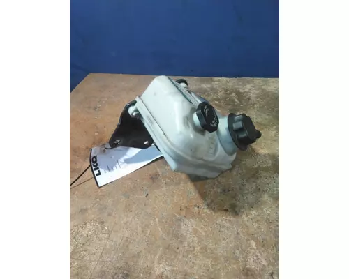 FREIGHTLINER M2 106 POWER STEERING RESERVOIR