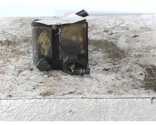 FREIGHTLINER M2 106 POWER STEERING RESERVOIR