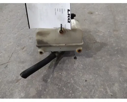 FREIGHTLINER M2 106 POWER STEERING RESERVOIR