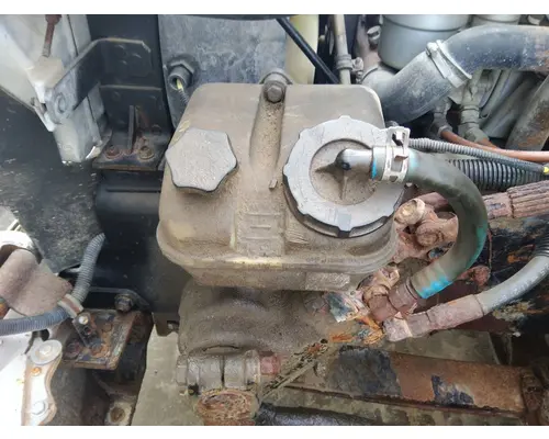 FREIGHTLINER M2 106 POWER STEERING RESERVOIR