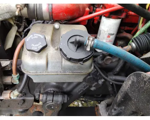 FREIGHTLINER M2 106 POWER STEERING RESERVOIR