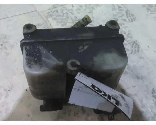 FREIGHTLINER M2 106 POWER STEERING RESERVOIR