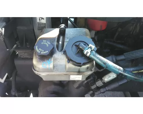 FREIGHTLINER M2 106 POWER STEERING RESERVOIR