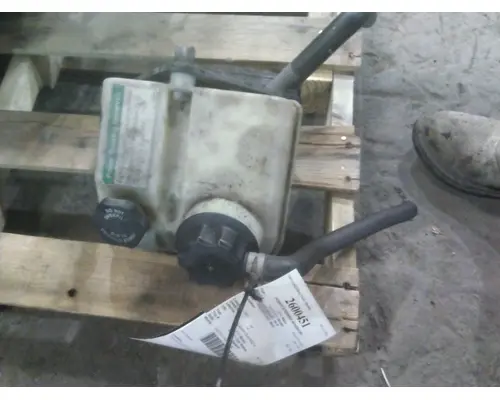FREIGHTLINER M2 106 POWER STEERING RESERVOIR