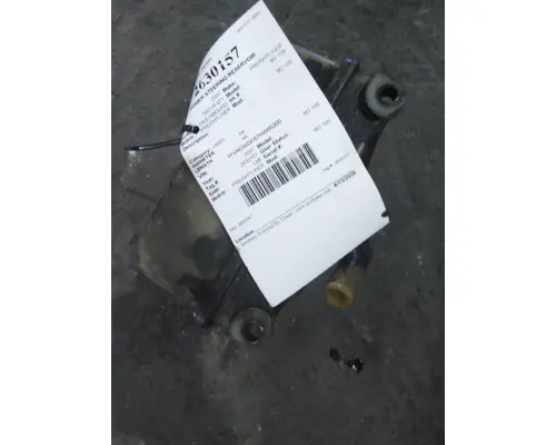 FREIGHTLINER M2 106 POWER STEERING RESERVOIR