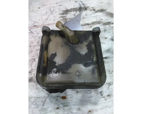 FREIGHTLINER M2 106 POWER STEERING RESERVOIR