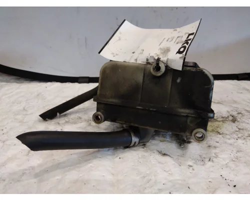 FREIGHTLINER M2 106 POWER STEERING RESERVOIR