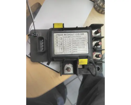 FREIGHTLINER M2 106 POWERNET DISTRIBUTION BOX (PNDB)