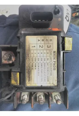FREIGHTLINER M2 106 POWERNET DISTRIBUTION BOX (PNDB)