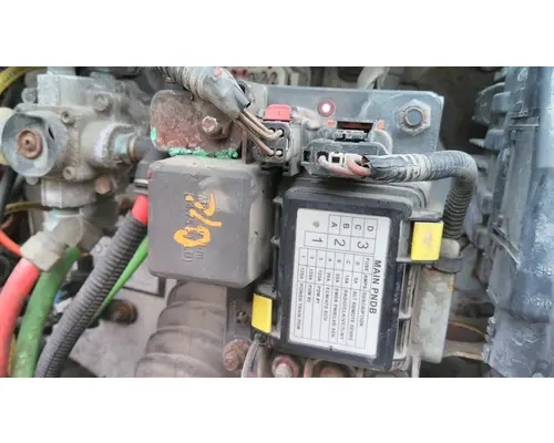 FREIGHTLINER M2 106 POWERNET DISTRIBUTION BOX (PNDB)