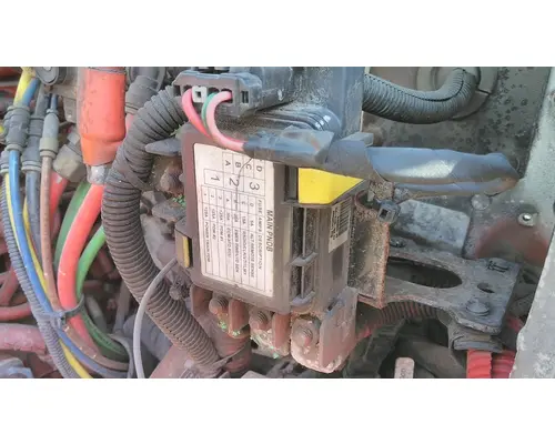 FREIGHTLINER M2 106 POWERNET DISTRIBUTION BOX (PNDB)