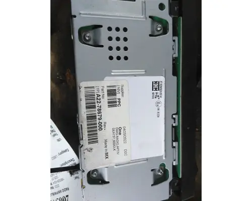 FREIGHTLINER M2 106 RADIO AMFMBLUETOOTH