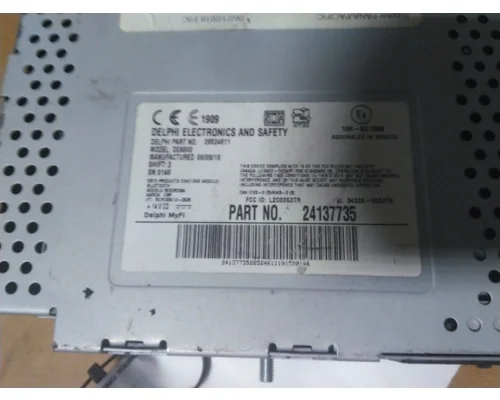 FREIGHTLINER M2 106 RADIO AMFMBLUETOOTH