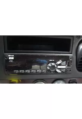 FREIGHTLINER M2 106 RADIO AM/FM/BLUETOOTH