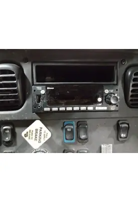 FREIGHTLINER M2 106 RADIO AM/FM/BLUETOOTH