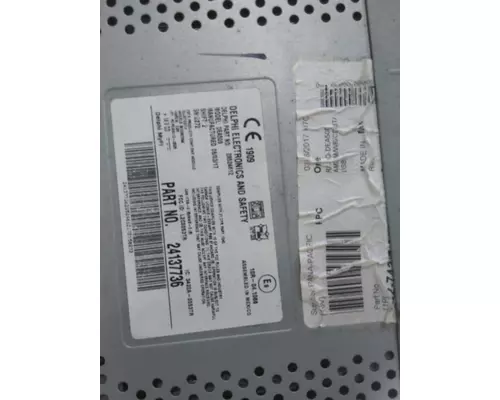 FREIGHTLINER M2 106 RADIO AMFMBLUETOOTH