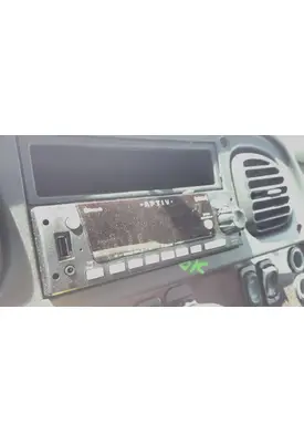 FREIGHTLINER M2 106 RADIO AM/FM/BLUETOOTH