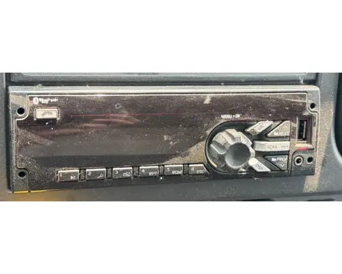 FREIGHTLINER M2 106 RADIO AMFMBLUETOOTH