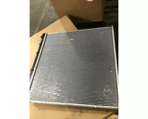 FREIGHTLINER M2 106 Radiator