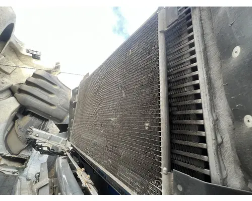 FREIGHTLINER M2 106 Radiator