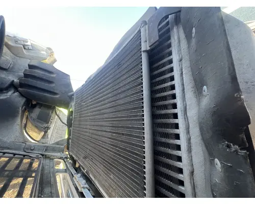 FREIGHTLINER M2 106 Radiator