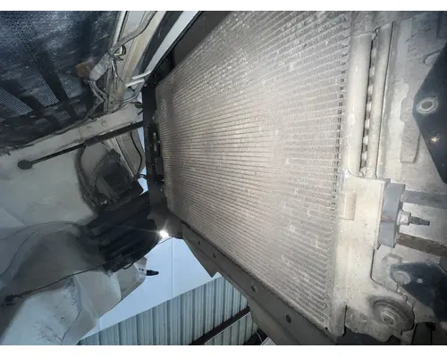 FREIGHTLINER M2 106 Radiator