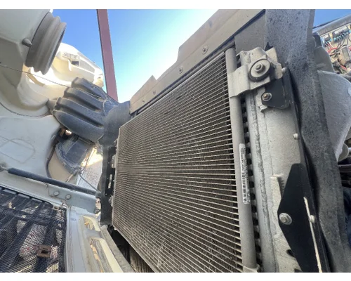 FREIGHTLINER M2 106 Radiator