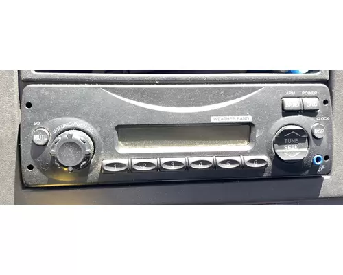 FREIGHTLINER M2 106 Radio